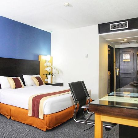 Jayakarta Hotel Джакарта Екстериор снимка