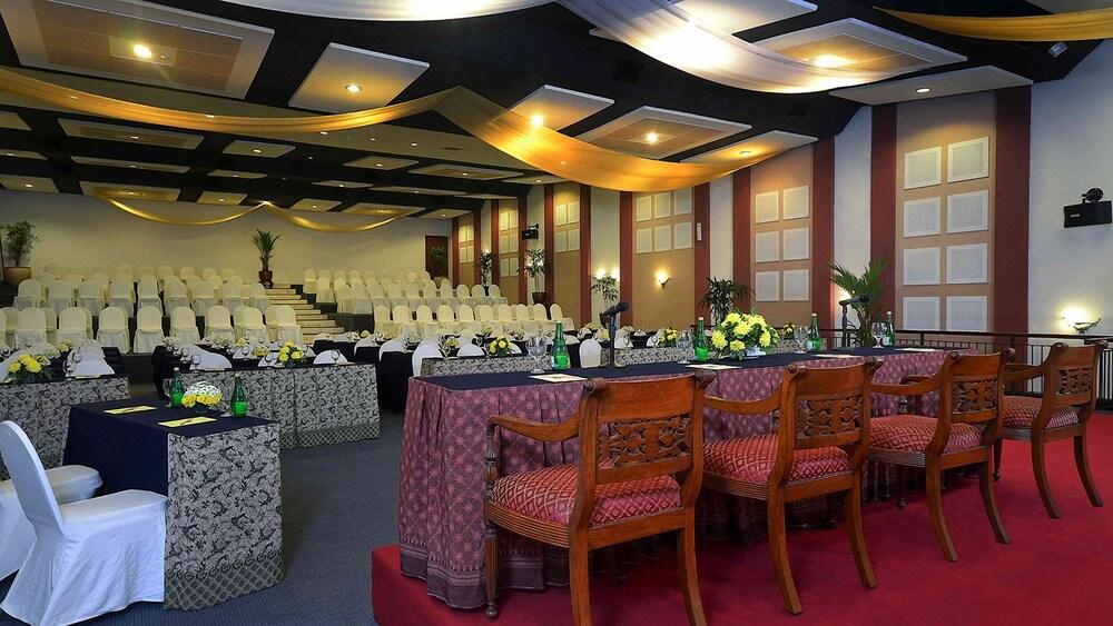 Jayakarta Hotel Джакарта Екстериор снимка