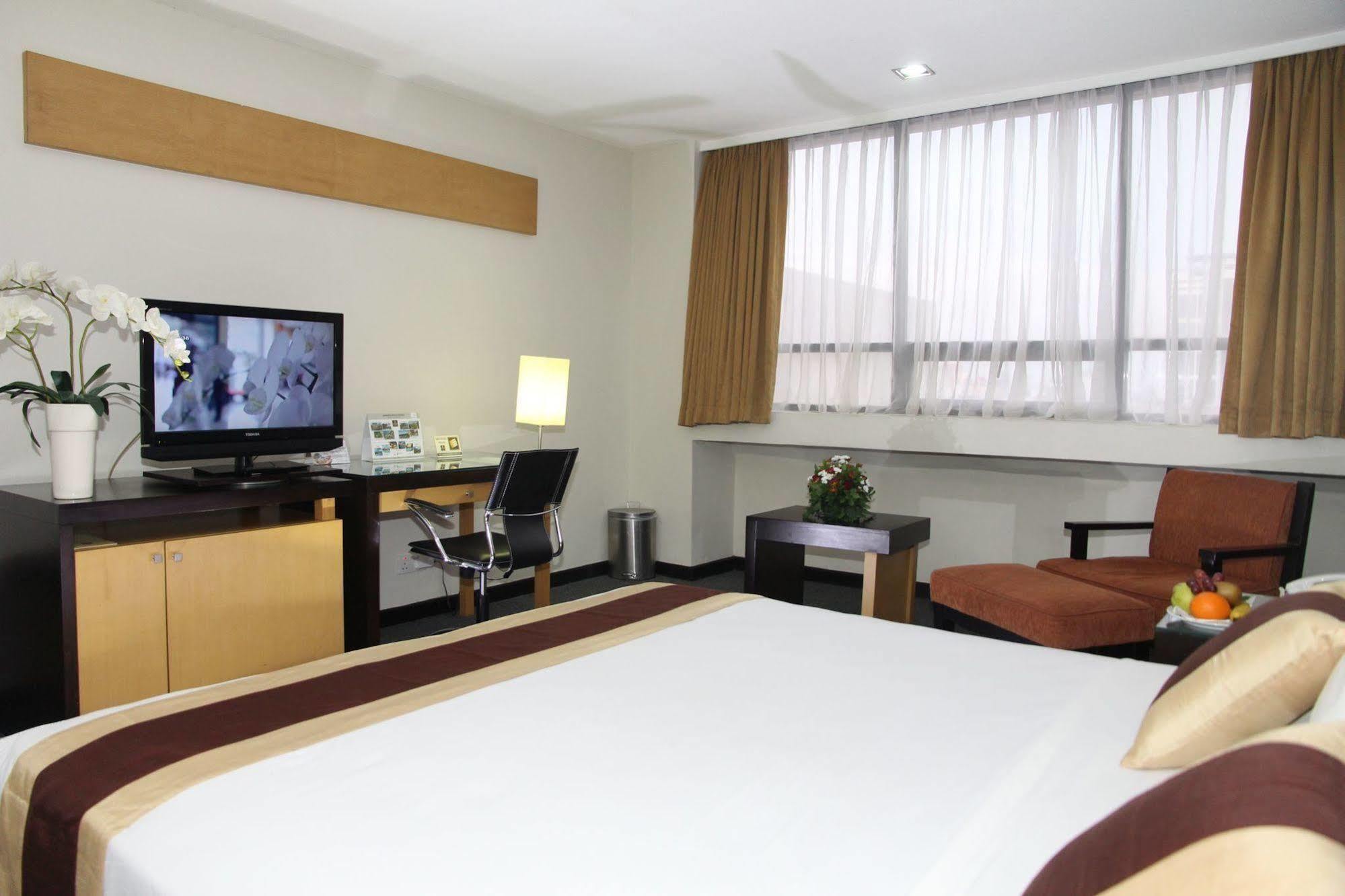 Jayakarta Hotel Джакарта Екстериор снимка